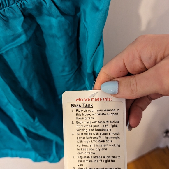 Lululemon Bliss Tank - Picture 2 of 3